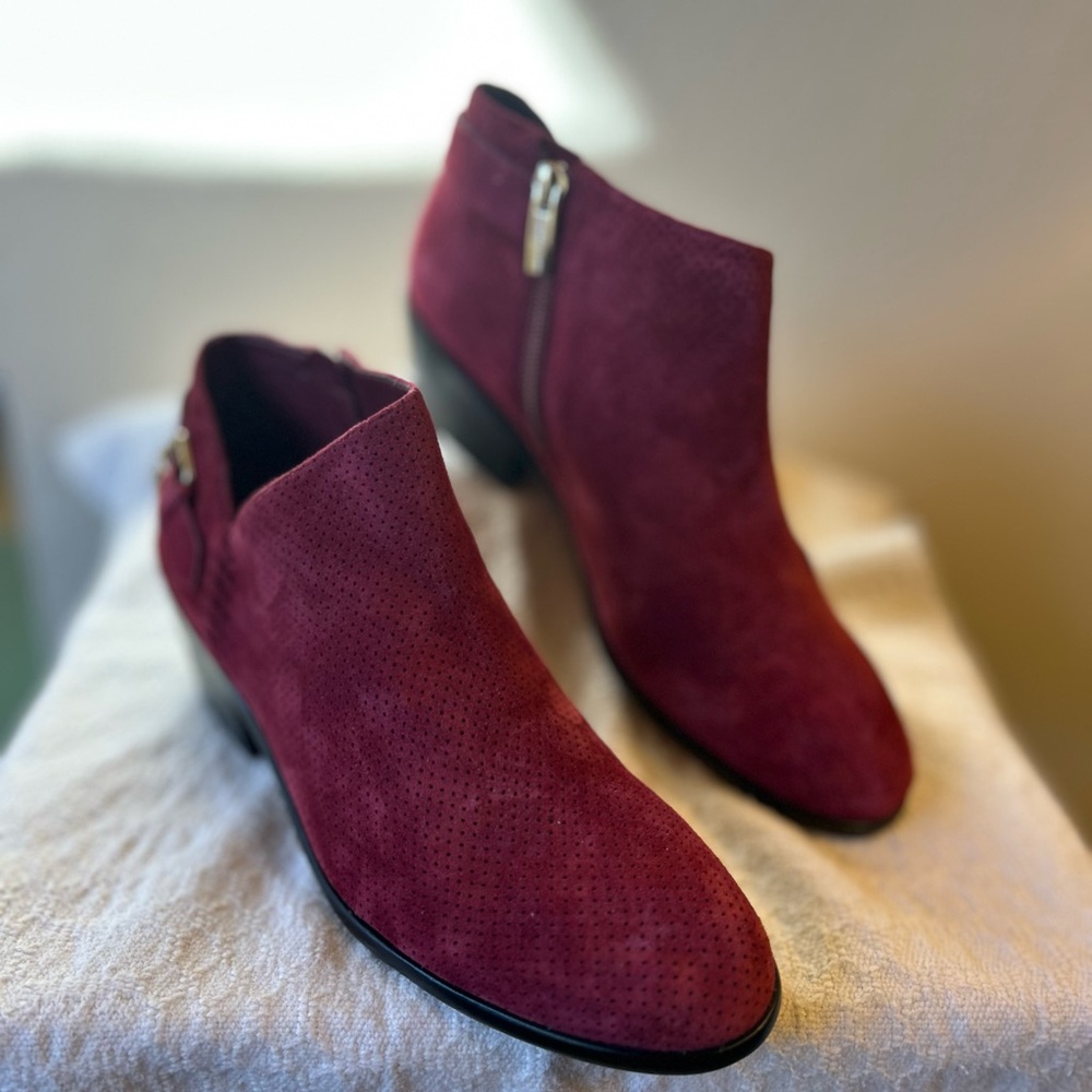 Chic Vince Camuto cranberry suede ankle boots with zipper & buckle. 2" heel.